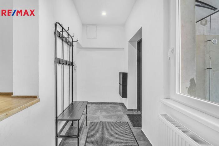 Pronájem bytu 2+1, Hradec Králové - Kukleny, Zelená, 58 m2