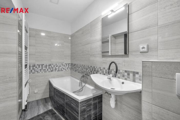 Pronájem bytu 2+1, Hradec Králové - Kukleny, Zelená, 58 m2