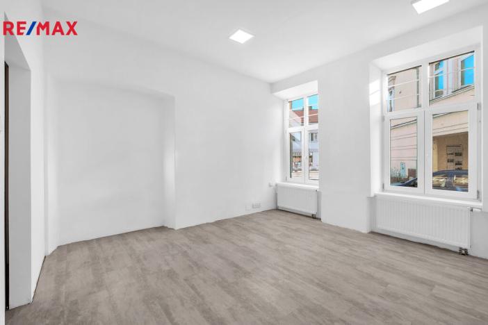 Pronájem bytu 2+1, Hradec Králové - Kukleny, Zelená, 58 m2