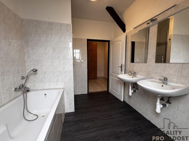 Pronájem bytu 3+1, Hodonín, Dobrovolského, 68 m2