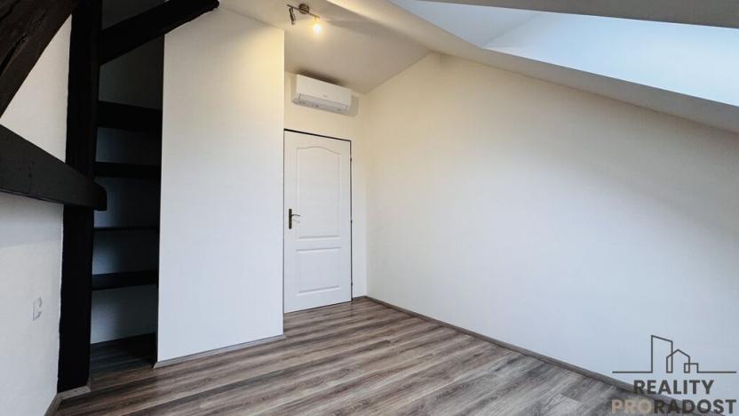 Pronájem bytu 3+1, Hodonín, Dobrovolského, 68 m2