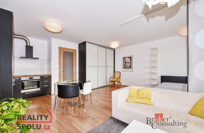 Pronájem bytu 1+kk, Praha - Libeň, Matějkova, 49 m2