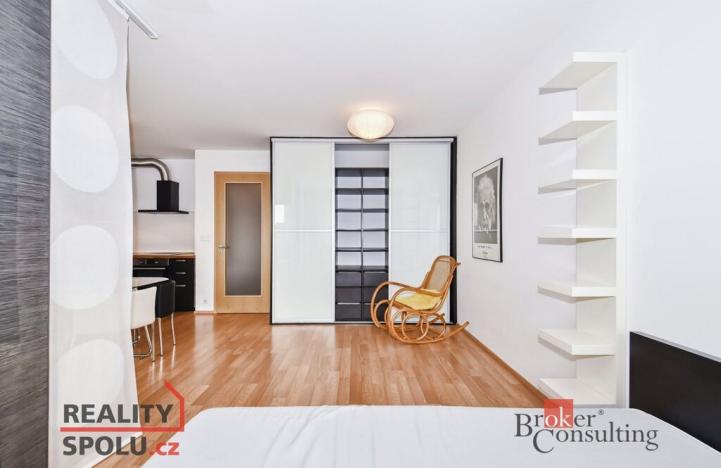 Pronájem bytu 1+kk, Praha - Libeň, Matějkova, 49 m2