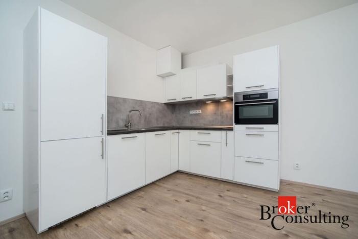 Pronájem bytu 2+kk, Kladno, Jaroslava Holečka, 56 m2