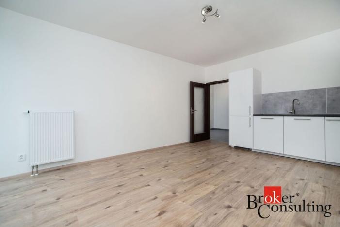 Pronájem bytu 2+kk, Kladno, Jaroslava Holečka, 56 m2