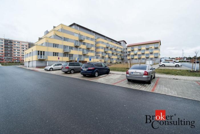 Pronájem bytu 2+kk, Kladno, Jaroslava Holečka, 56 m2