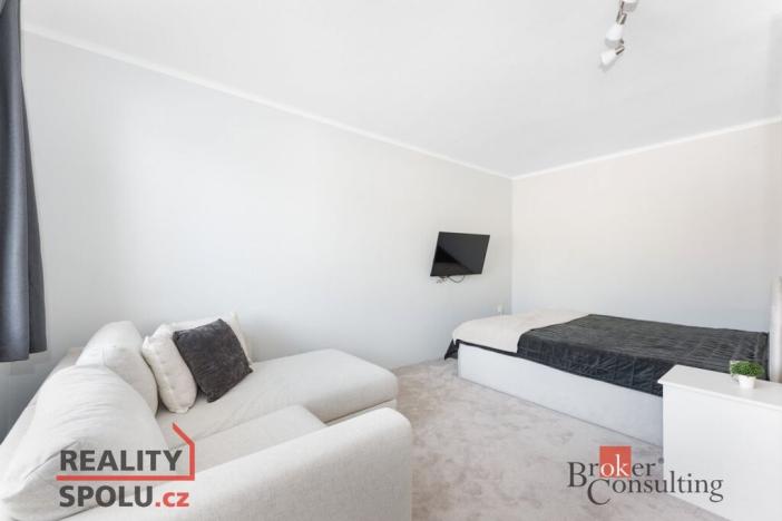 Pronájem bytu 2+kk, Poděbrady - Poděbrady III, náměstí 5. května, 44 m2