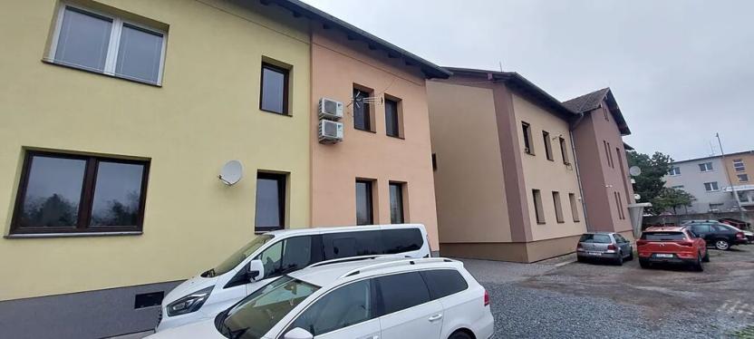 Prodej bytu 2+1, Staré Město, Nádražní, 60 m2