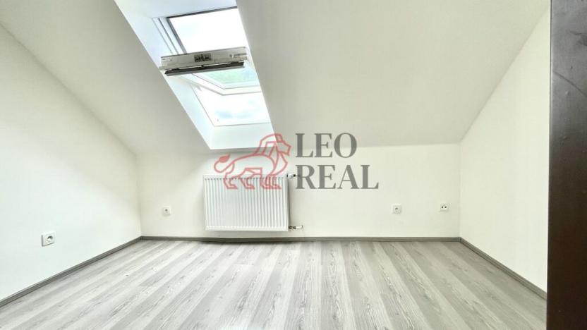 Pronájem bytu 1+kk, Uherské Hradiště - Jarošov, Na Návsi, 20 m2