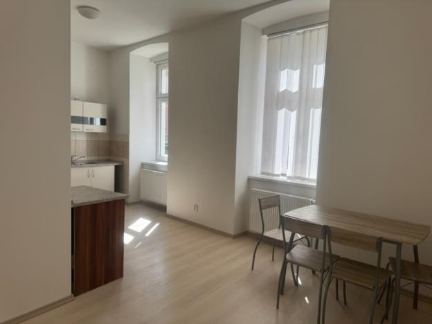 Pronájem bytu 2+kk, Plzeň - Jižní Předměstí, V Šipce, 45 m2