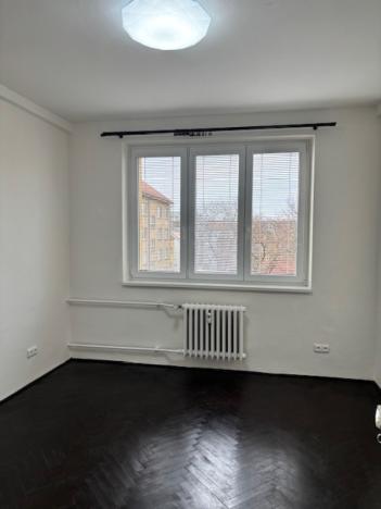 Pronájem bytu 2+1, Pardubice, Benešovo náměstí, 59 m2