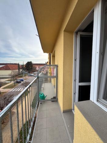 Pronájem bytu 2+1, Pardubice, Benešovo náměstí, 59 m2