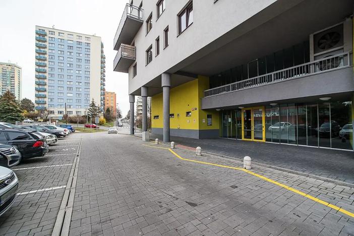 Pronájem bytu 1+kk, Praha - Záběhlice, Na Slatince, 30 m2