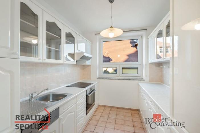 Pronájem bytu 2+1, Liberec - Liberec I-Staré Město, Husova, 59 m2