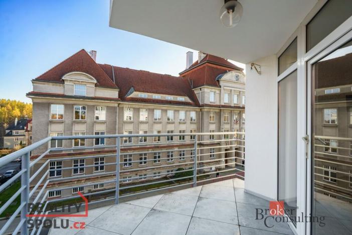 Pronájem bytu 2+1, Liberec - Liberec I-Staré Město, Husova, 59 m2