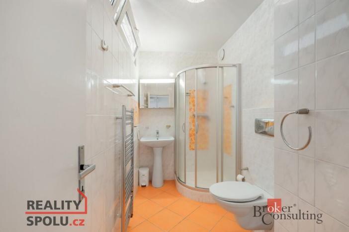 Pronájem bytu 2+1, Liberec - Liberec I-Staré Město, Husova, 59 m2