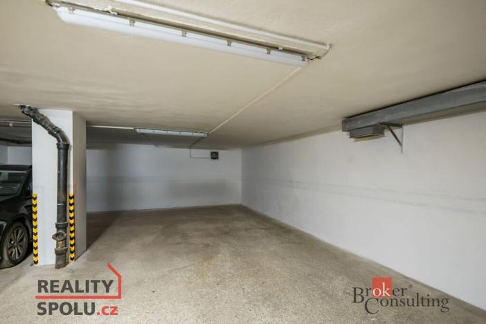 Pronájem bytu 2+1, Liberec - Liberec I-Staré Město, Husova, 59 m2