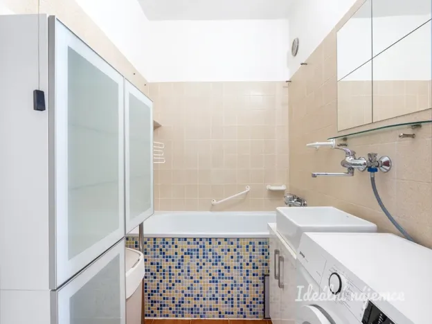 Pronájem bytu 2+kk, Praha - Podolí, Hudečkova, 49 m2