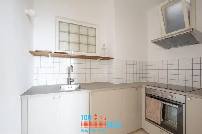 Pronájem bytu 1+kk, Praha - Holešovice, Umělecká, 37 m2