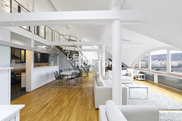 Pronájem atypického bytu, Praha - Nové Město, Dřevná, 250 m2
