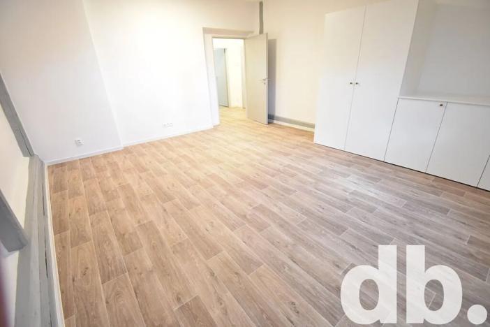 Pronájem bytu 2+kk, Karlovy Vary, Táborská, 50 m2