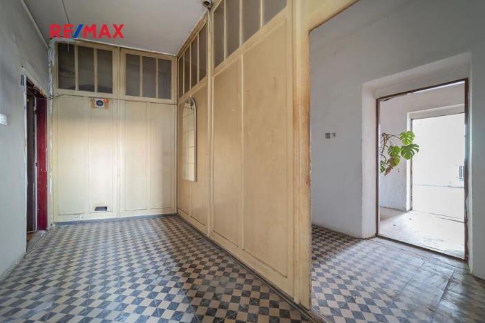 Prodej činžovního domu, Staré Město, nám. Osvobození, 444 m2