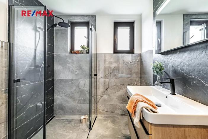 Prodej rodinného domu, Jindřichův Hradec, Spojovací, 183 m2