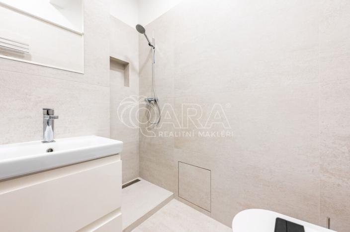 Pronájem bytu 1+kk, Praha - Holešovice, Komunardů, 34 m2