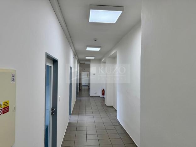 Pronájem kanceláře, Mladá Boleslav - Mladá Boleslav II, Máchova, 291 m2