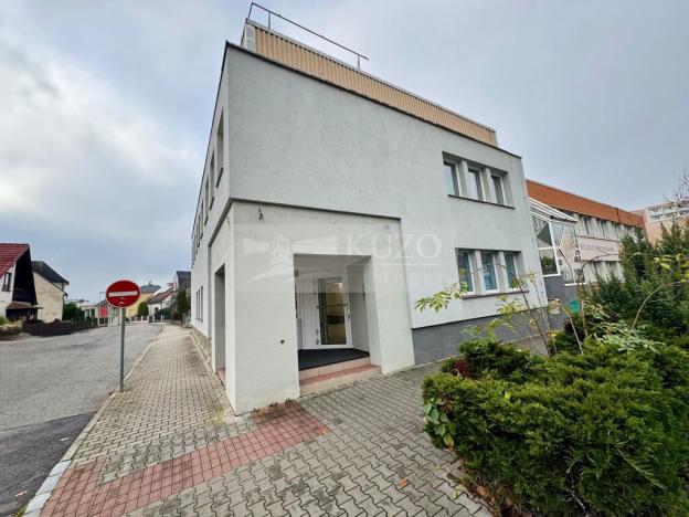 Pronájem kanceláře, Mladá Boleslav - Mladá Boleslav II, Máchova, 291 m2
