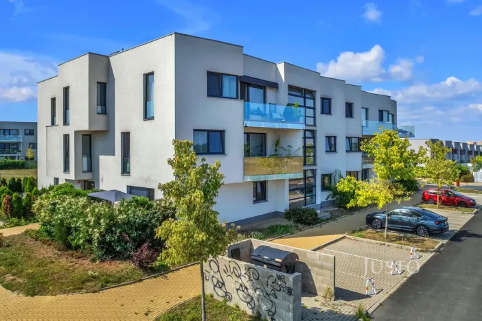 Prodej bytu 2+kk, Praha, U konečné, 61 m2