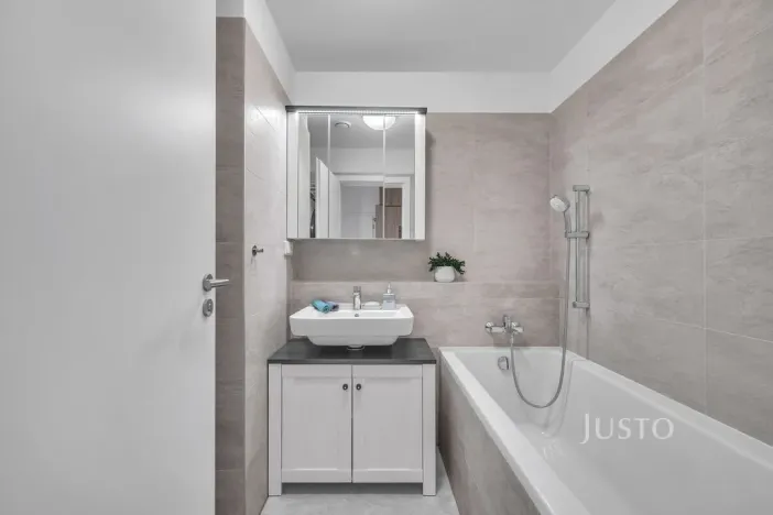 Prodej bytu 2+kk, Praha, U konečné, 61 m2