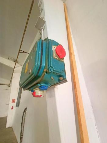 Pronájem skladu, Jílové u Prahy, Masarykovo náměstí, 500 m2