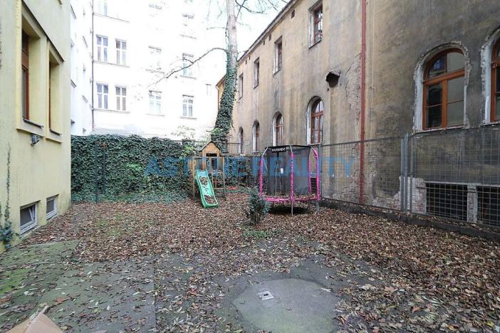 Prodej bytu 1+1, Praha - Smíchov, Tomáškova, 33 m2