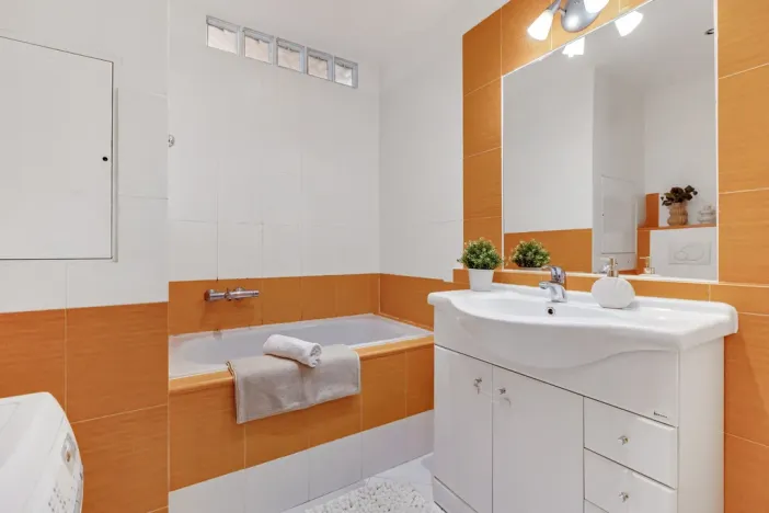 Prodej bytu 2+kk, Praha - Bohnice, Zelenohorská, 42 m2