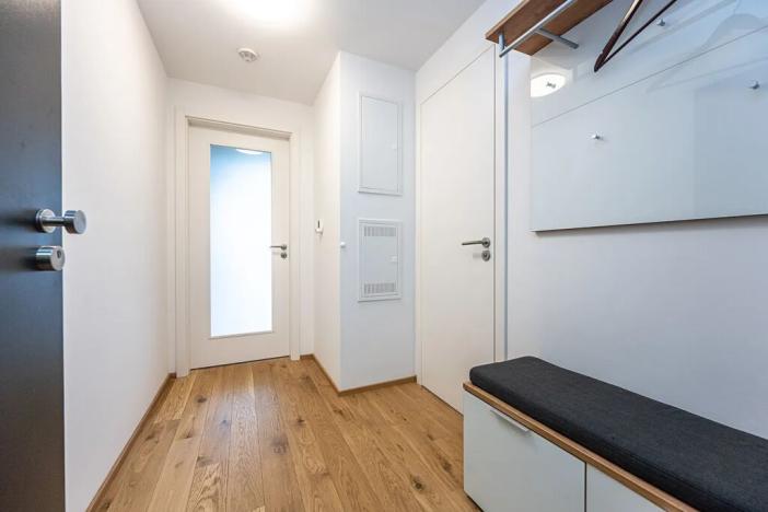 Pronájem bytu 2+kk, Praha - Karlín, Sokolova, 59 m2