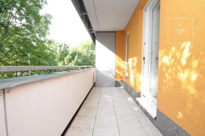 Pronájem bytu 1+kk, Praha - Malešice, Ungarova, 36 m2