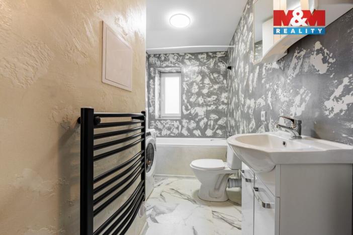 Prodej bytu 2+kk, Karlovy Vary - Stará Role, Závodu míru, 40 m2