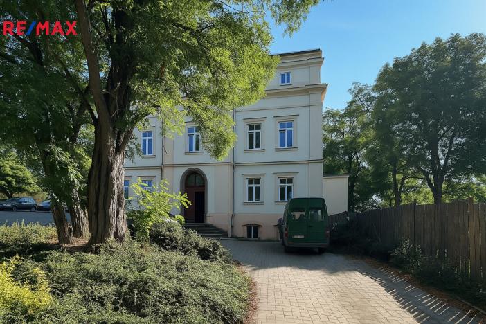 Pronájem komerční nemovitosti, Slaný, 23953 m2