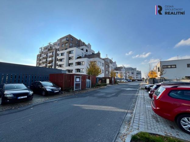 Pronájem bytu 1+kk, Praha - Dolní Měcholupy, Honzíkova, 27 m2