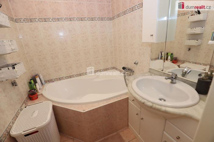 Prodej bytu 2+1, Mariánské Lázně - Úšovice, Kubelíkova, 49 m2