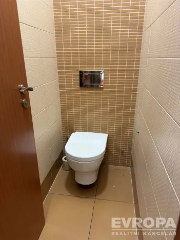 Pronájem kanceláře, Liberec - Liberec II-Nové Město, Chrastavská, 150 m2