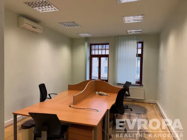 Pronájem kanceláře, Liberec - Liberec II-Nové Město, Chrastavská, 150 m2