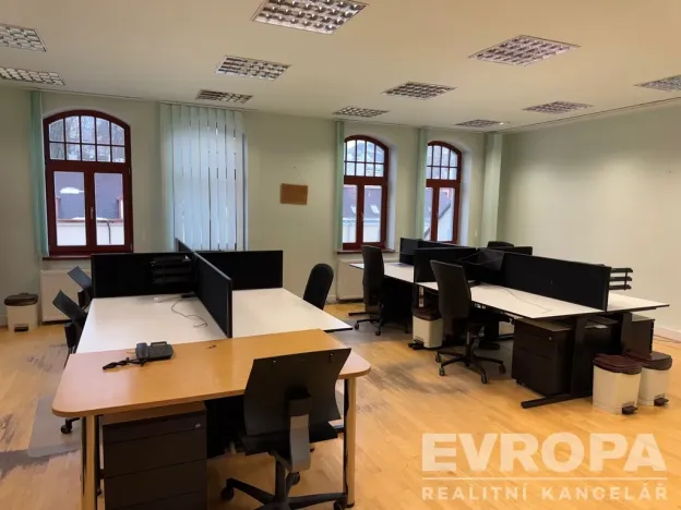 Pronájem kanceláře, Liberec - Liberec II-Nové Město, Chrastavská, 150 m2