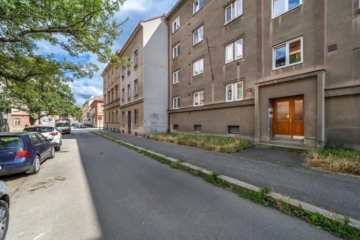 Prodej bytu 3+1, Plzeň, Thámova, 68 m2