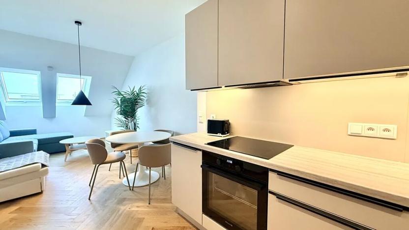 Pronájem bytu 2+kk, Praha - Vršovice, Tolstého, 48 m2