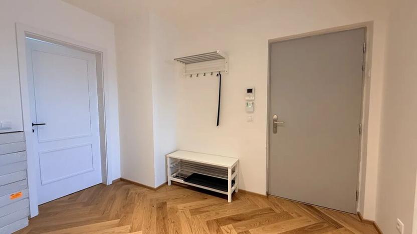 Pronájem bytu 2+kk, Praha - Vršovice, Tolstého, 48 m2