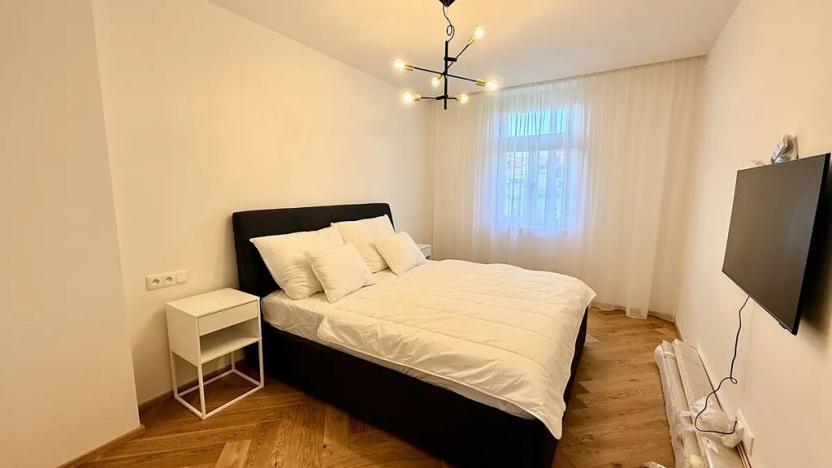 Pronájem bytu 2+kk, Praha - Vršovice, Tolstého, 48 m2