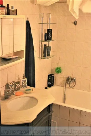 Pronájem pokoje, Praha - Horní Počernice, Běluňská, 12 m2