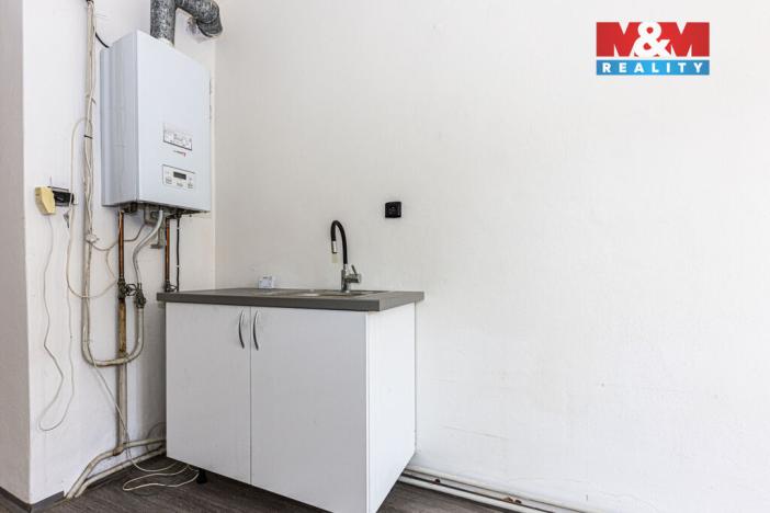 Pronájem obchodního prostoru, Kolín - Kolín III, Legerova, 31 m2